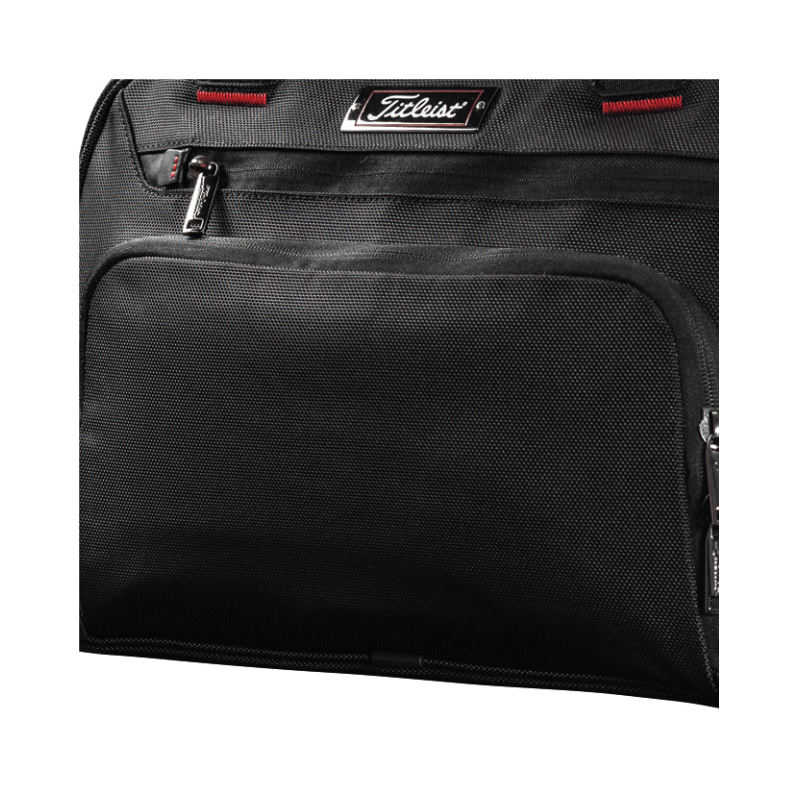 Darstellung des Stickbereiches auf dem Titleist Professional Briefcase.